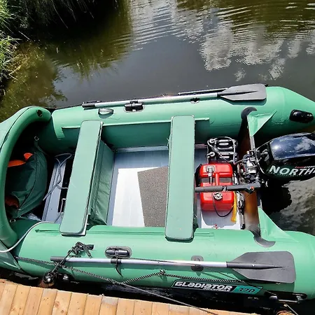 Adria Esox